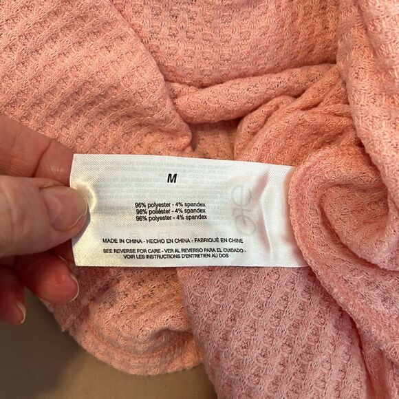 Vintage America szM 3/4 sleeve thermal hem is round in front square in back GUC - Picture 4 of 9